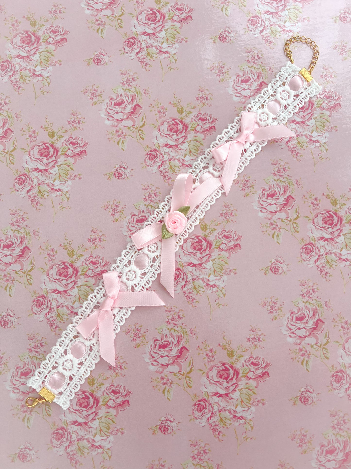 Rosy Bow Choker